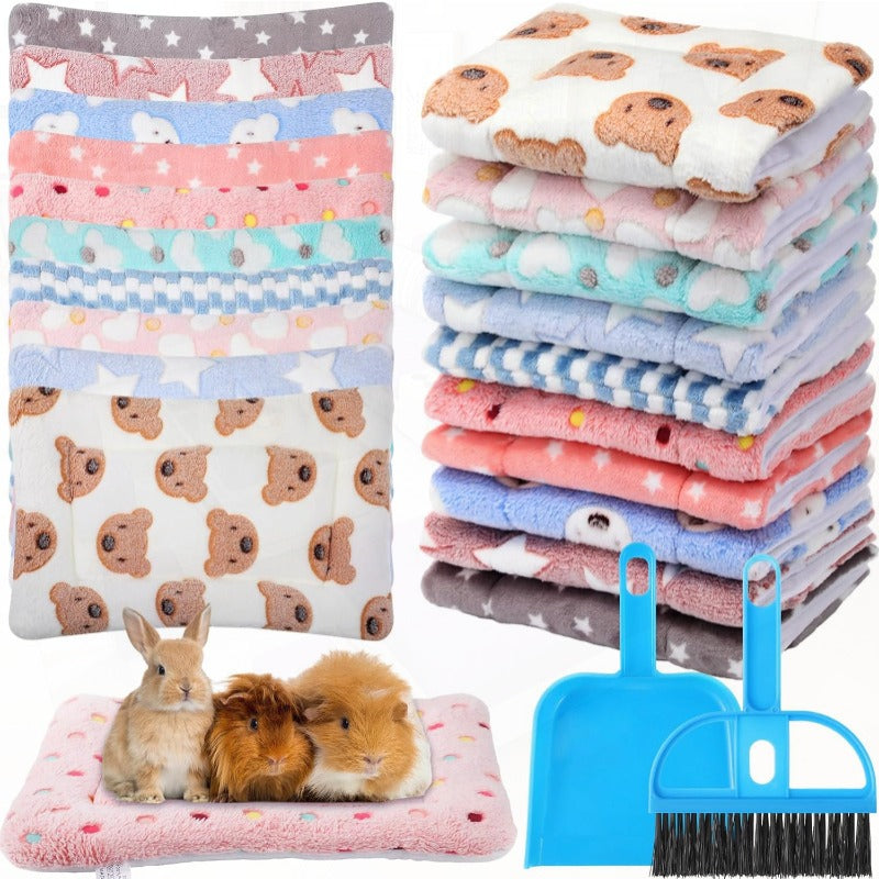 10pcs Soft Fleece Guinea Pig Bed Mats with Cleaning Dustpan Brush - 15x11 Inch Plush Animal Bedding for Small Dogs, Cats, Rats, Hedgehogs, Ferrets, Hamsters - Indoor Pet Bedding with Heart Bear Design, Pet Bedding, Playful Design, Durable Pet Bedding